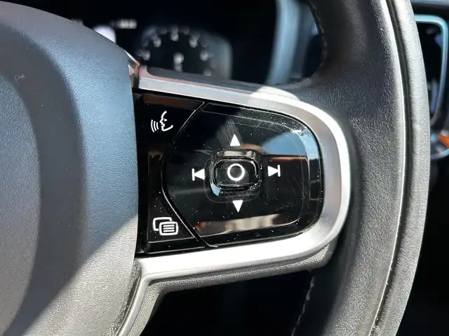 ボルボ Ｖ６０ 富山県 2020(令2)年 4.2万km グレー ワンオーナー/HDDナビ/フルセグテレビ/前後ドラレコ/サンルーフ/パワーバックドア/Bluetooth接続/FM/AMラジオ/CD再生/Apple Car Play/アイドリングストップ/ACC/360°カメラ/サンルーフ/D/N席メモリー機能付きパワーシート/D/N席シートヒーター・ベンチレーター/純正19インチAW/harman/kardon/プッシュスタート/ETC/HUD/WAC