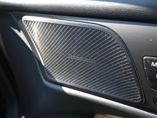 ボルボ Ｖ６０ T5 インスクリプション 千葉県 2020(令2)年 4.2万km ぺブルグレー ワンオーナー/衝突軽減/レーンキーピングエイド/BLIS/クロストラフィックアラート/サンルーフ/レザーシート/前席パワーシート/エアシート/シートヒーター/純正メモリーナビ/地デジTV/【CD再生機能　Bluetooth接続】/【Apple CarPlay　Android Auto対応】/バックカメラ/harman/kardon/ドライブレコーダー/革巻きステアリング/ステアリングスイッチ/ETC（DSRC）/LEDヘッドライト/フォグライト/ウインカーミラー/コーナーセンサー/純正19インチアルミホイル/サイド/カーテンエアバッグ/スマートキー