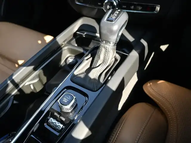 ボルボ Ｖ６０ T5 インスクリプション 千葉県 2020(令2)年 4.2万km ぺブルグレー ワンオーナー/衝突軽減/レーンキーピングエイド/BLIS/クロストラフィックアラート/サンルーフ/レザーシート/前席パワーシート/エアシート/シートヒーター/純正メモリーナビ/地デジTV/【CD再生機能　Bluetooth接続】/【Apple CarPlay　Android Auto対応】/バックカメラ/harman/kardon/ドライブレコーダー/革巻きステアリング/ステアリングスイッチ/ETC（DSRC）/LEDヘッドライト/フォグライト/ウインカーミラー/コーナーセンサー/純正19インチアルミホイル/サイド/カーテンエアバッグ/スマートキー