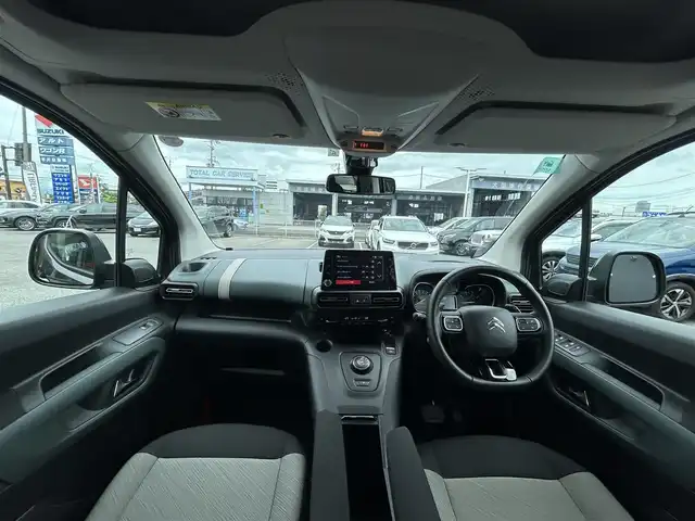シトロエン シトロエン ベルランゴ ロング シャインブルーHDiXTRパック 滋賀県 2023(令5)年 1.8万km グレー 純正ディスプレイオーディオ/BT/USB/Apple Car Play/Bカメラ/ETC/プッシュスタート/ウィンカーミラー/ACC/LKA/BSM/ルーフレール/XTRパック専用17インチアルミ