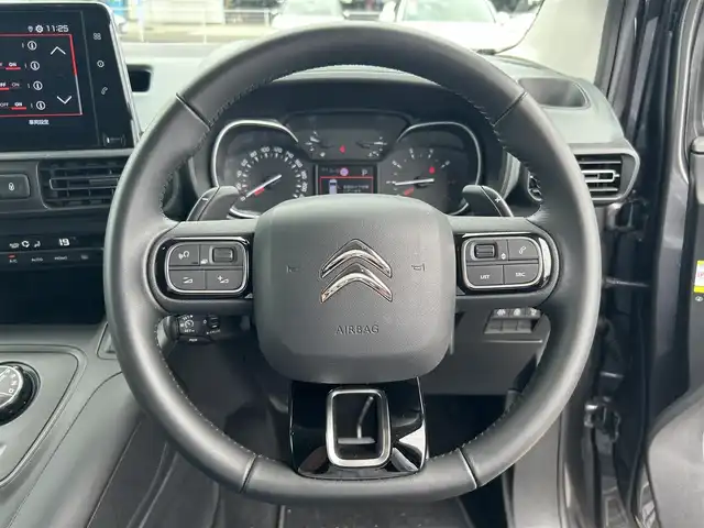 シトロエン シトロエン ベルランゴ ロング シャインブルーHDiXTRパック 滋賀県 2023(令5)年 1.8万km グレー 純正ディスプレイオーディオ/BT/USB/Apple Car Play/Bカメラ/ETC/プッシュスタート/ウィンカーミラー/ACC/LKA/BSM/ルーフレール/XTRパック専用17インチアルミ