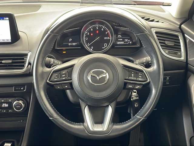 マツダ アクセラ 15S Lパッケージ 秋田県 2018(平30)年 10.5万km ソウルレッドクリスタルM 4WD/BOSEサウンド/純正SDナビ/　（CD/DVD/フルセグTV/Bluetooth）/全方位カメラ/バックカメラ/レーダークルーズコントロール/パドルシフト/ステアリングスイッチ/ハンドルヒーター/革巻きハンドル/前席シートヒーター/パワーシート/ブラインドスポットモニター（BSM）/ヘッドアップディスプレイ（HUD）/ETC/電動格納ミラー/純正フロアマット/純正アルミホイール/LEDヘッドライト/フォグランプ/コーナーセンサー/スマートキー/スペアキー/純正エンジンスターター