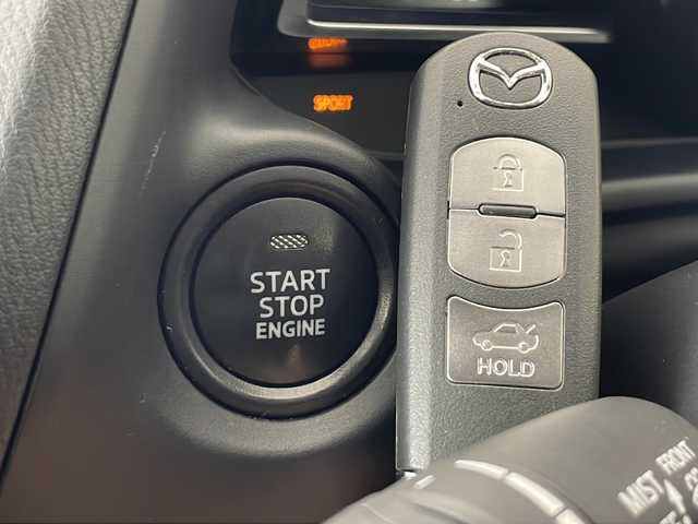 マツダ アクセラ 15S Lパッケージ 秋田県 2018(平30)年 10.5万km ソウルレッドクリスタルM 4WD/BOSEサウンド/純正SDナビ/　（CD/DVD/フルセグTV/Bluetooth）/全方位カメラ/バックカメラ/レーダークルーズコントロール/パドルシフト/ステアリングスイッチ/ハンドルヒーター/革巻きハンドル/前席シートヒーター/パワーシート/ブラインドスポットモニター（BSM）/ヘッドアップディスプレイ（HUD）/ETC/電動格納ミラー/純正フロアマット/純正アルミホイール/LEDヘッドライト/フォグランプ/コーナーセンサー/スマートキー/スペアキー/純正エンジンスターター