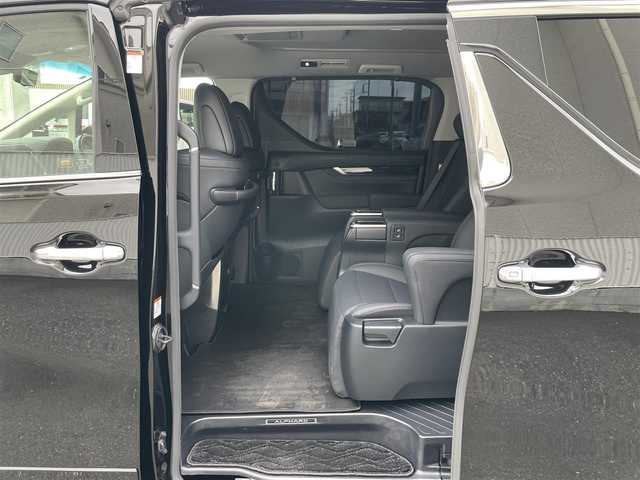 トヨタ アルファード S Cパッケージ 栃木県 2021(令3)年 0.4万km ブラック ワンオーナー/TRDエアロ/デジタルインナーミラー/純正ディスプレイオーディオ/純正フリップダウンモニター/フルセグTV・DVD再生/バックカメラ/BSM/レザーシート・パワーシート/シートヒーター・エアーシート/3眼LEDヘッドライト/両側パワースライドドア/パワーバックドア/レーダークルーズコントロール/ビルトインETC2.0/ドライブレコーダー前後/スマートキー/取扱説明書/保証書/スペアキー１