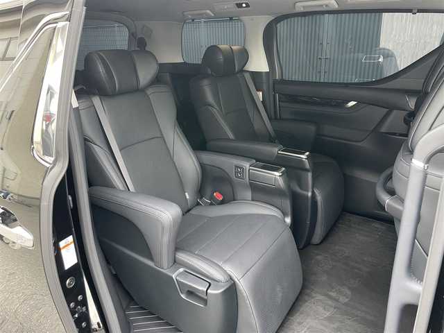 トヨタ アルファード S Cパッケージ 栃木県 2021(令3)年 0.4万km ブラック ワンオーナー/TRDエアロ/デジタルインナーミラー/純正ディスプレイオーディオ/純正フリップダウンモニター/フルセグTV・DVD再生/バックカメラ/BSM/レザーシート・パワーシート/シートヒーター・エアーシート/3眼LEDヘッドライト/両側パワースライドドア/パワーバックドア/レーダークルーズコントロール/ビルトインETC2.0/ドライブレコーダー前後/スマートキー/取扱説明書/保証書/スペアキー１