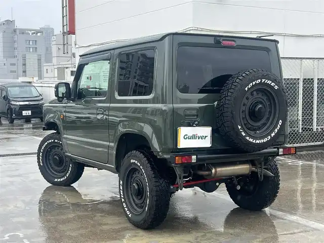 スズキ ジムニー XC 広島県 2023(令5)年 1.7万km ジャングルグリーン 社外フロントスチールバンパー/社外リアスチールバンパー/ショックアブソーバー（ショウワガレージ）/リフトアップ/DEAN「COLORADO」16インチホイール/TOYOタイヤ「OPEN COUNTRY」185/85R16/社外SDナビ「CN-HE02WD」/・フルセグテレビ/・CD＆DVD再生可/・Bluetooth/・バックカメラ/ビルトインETC/前後ドライブレコーダー「ZDR043」/FOCALツイーター/スズキセーフティサポート（予防安全技術）/クルーズコントロール/ゴムマット/スマートキー×2/新車保障書有/取扱説明書有/純正フロントバンパー＆リアバンパー積込