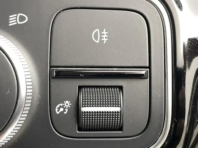 メルセデス・ベンツ Ａ１８０ セダン スタイル 福島県 2018(平30)年 5.4万km ポーラホワイト 純正メモリーナビ/・フルセグTV/BT/FM/AM/・ドライブレコーダー/・バックカメラ/ハーフレザーシート/・シートヒーター/・パワーシート/革張ステアリング/・クルーズコントロール追従あり/・パドルシフト/・レーンキープアシスト/USB充電ポート/ブラインドスポットモニター/電子パーキング/LEDヘッドライト/・オートライト/・ヘッドライトレベライザー/コーナーセンサー/パークトロニックセンサー/純正18インチAW