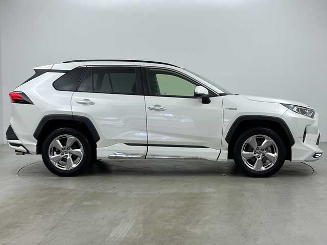 トヨタ ＲＡＶ４ ハイブリットG 道央・札幌 2019(平31)年 3.3万km ホワイトパールクリスタルシャイン ・ワンオーナー/・4WD/・モデリスタフルエアロ/・純正ナビ&CD&DVD&SD&BT&TV/・バックカメラ/・パワーバックドア/・トヨタセーフティセンス/・レーダークルーズコントロール/・ブラインドスポットモニター/・レザーシート/・運転席メモリー機能付きパワーシート/・前席シートヒーター/・ステアリングヒーター/・ビルトインETC/・社外ミラー型ドライブレコーダー/・LEDヘッドライト/・純正18インチAW