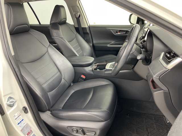 トヨタ ＲＡＶ４ ハイブリットG 道央・札幌 2019(平31)年 3.3万km ホワイトパールクリスタルシャイン ・ワンオーナー/・4WD/・モデリスタフルエアロ/・純正ナビ&CD&DVD&SD&BT&TV/・バックカメラ/・パワーバックドア/・トヨタセーフティセンス/・レーダークルーズコントロール/・ブラインドスポットモニター/・レザーシート/・運転席メモリー機能付きパワーシート/・前席シートヒーター/・ステアリングヒーター/・ビルトインETC/・社外ミラー型ドライブレコーダー/・LEDヘッドライト/・純正18インチAW