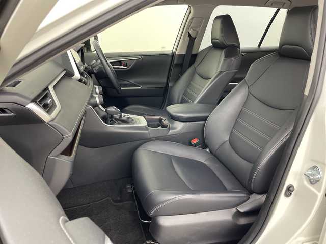 トヨタ ＲＡＶ４ ハイブリットG 道央・札幌 2019(平31)年 3.3万km ホワイトパールクリスタルシャイン ・ワンオーナー/・4WD/・モデリスタフルエアロ/・純正ナビ&CD&DVD&SD&BT&TV/・バックカメラ/・パワーバックドア/・トヨタセーフティセンス/・レーダークルーズコントロール/・ブラインドスポットモニター/・レザーシート/・運転席メモリー機能付きパワーシート/・前席シートヒーター/・ステアリングヒーター/・ビルトインETC/・社外ミラー型ドライブレコーダー/・LEDヘッドライト/・純正18インチAW