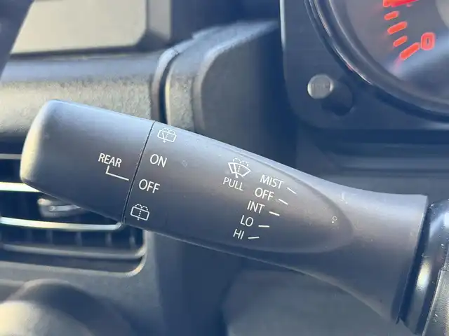 スズキ ジムニー XC 兵庫県 2021(令3)年 1.6万km キネティックイエロー/ブラック パートタイム4WD/社外ナビ(CN-E01WD)/(CD/DVD/SD)/バックカメラ/ETC/衝突軽減ブレーキ/クルーズコントロール/ダウンヒルアシスト/シートヒーター/ステアリングリモコン/電動格納ミラー/スマートキー/純正ドアバイザー/純正フロアマット/純正アルミ16インチ