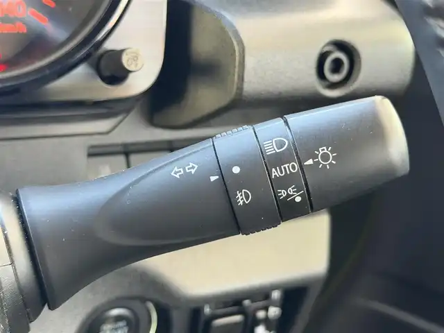 スズキ ジムニー XC 兵庫県 2021(令3)年 1.6万km キネティックイエロー/ブラック パートタイム4WD/社外ナビ(CN-E01WD)/(CD/DVD/SD)/バックカメラ/ETC/衝突軽減ブレーキ/クルーズコントロール/ダウンヒルアシスト/シートヒーター/ステアリングリモコン/電動格納ミラー/スマートキー/純正ドアバイザー/純正フロアマット/純正アルミ16インチ
