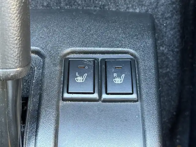 スズキ ジムニー XC 兵庫県 2021(令3)年 1.6万km キネティックイエロー/ブラック パートタイム4WD/社外ナビ(CN-E01WD)/(CD/DVD/SD)/バックカメラ/ETC/衝突軽減ブレーキ/クルーズコントロール/ダウンヒルアシスト/シートヒーター/ステアリングリモコン/電動格納ミラー/スマートキー/純正ドアバイザー/純正フロアマット/純正アルミ16インチ