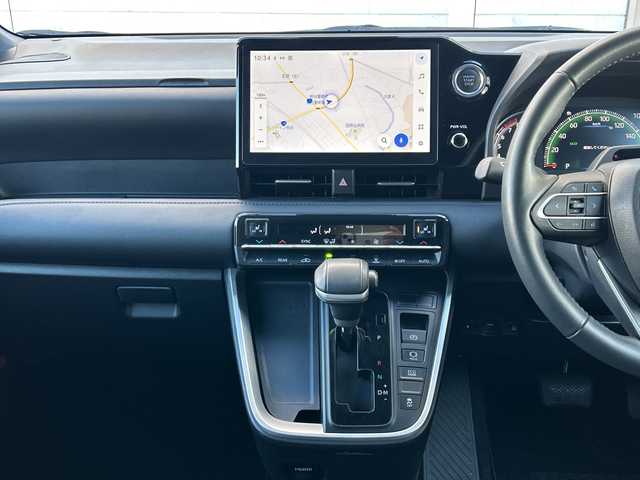 トヨタ ヴォクシー S－Z 埼玉県 2023(令5)年 3.8万km ホワイトパールクリスタルシャイン 純正ナビ　/フルセグ/DVD/CD/BT/HDMI/バックカメラ　/ビルトインＥＴＣ2.0/前後ドライブレコーダー　/両側パワースライドドア　/前席シートヒーター　/ＡＣＣ　/オートライト/オートハイビーム　/横滑り防止/ステアリングスイッチ/電動パーキング/オートホールド　/ＢＳＭ　/クリアランスソナー/アドバンスドライブ　/LDA/PCS/PDA/PCTA/PKSB/RSA/LCA/FCTA/保証書　/取扱説明書