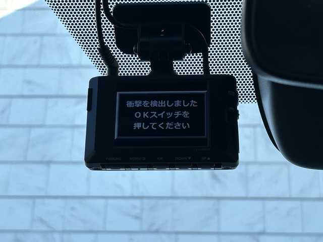 トヨタ ヴォクシー S－Z 埼玉県 2023(令5)年 3.8万km ホワイトパールクリスタルシャイン 純正ナビ　/フルセグ/DVD/CD/BT/HDMI/バックカメラ　/ビルトインＥＴＣ2.0/前後ドライブレコーダー　/両側パワースライドドア　/前席シートヒーター　/ＡＣＣ　/オートライト/オートハイビーム　/横滑り防止/ステアリングスイッチ/電動パーキング/オートホールド　/ＢＳＭ　/クリアランスソナー/アドバンスドライブ　/LDA/PCS/PDA/PCTA/PKSB/RSA/LCA/FCTA/保証書　/取扱説明書