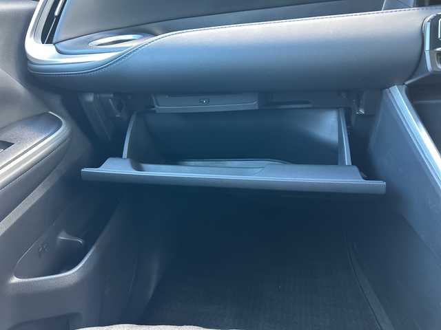 トヨタ ヴォクシー S－Z 埼玉県 2023(令5)年 3.8万km ホワイトパールクリスタルシャイン 純正ナビ　/フルセグ/DVD/CD/BT/HDMI/バックカメラ　/ビルトインＥＴＣ2.0/前後ドライブレコーダー　/両側パワースライドドア　/前席シートヒーター　/ＡＣＣ　/オートライト/オートハイビーム　/横滑り防止/ステアリングスイッチ/電動パーキング/オートホールド　/ＢＳＭ　/クリアランスソナー/アドバンスドライブ　/LDA/PCS/PDA/PCTA/PKSB/RSA/LCA/FCTA/保証書　/取扱説明書