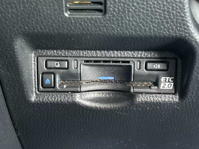 トヨタ ヴォクシー S－Z 埼玉県 2023(令5)年 3.8万km ホワイトパールクリスタルシャイン 純正ナビ　/フルセグ/DVD/CD/BT/HDMI/バックカメラ　/ビルトインＥＴＣ2.0/前後ドライブレコーダー　/両側パワースライドドア　/前席シートヒーター　/ＡＣＣ　/オートライト/オートハイビーム　/横滑り防止/ステアリングスイッチ/電動パーキング/オートホールド　/ＢＳＭ　/クリアランスソナー/アドバンスドライブ　/LDA/PCS/PDA/PCTA/PKSB/RSA/LCA/FCTA/保証書　/取扱説明書