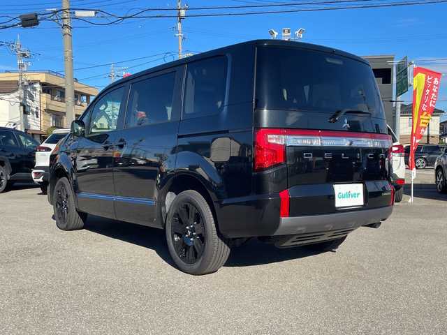 三菱 デリカＤ：５ シャモニー 石川県 2025(令7)年 0.1千km 黒Ⅱ 登録未使用車/禁煙車/4WD/e-Assist/アラウンドビューモニター/両側パワースライドドア/パワーバックドア/レーダークルーズコントロール/LEDオートライト/オートマチックハイビーム/ハーフレザーシート/前席シートヒーター/純正18インチアルミホイール/パドルシフト/アイドリングストップ/ステアリングヒーター/スペアキー/スマートキー