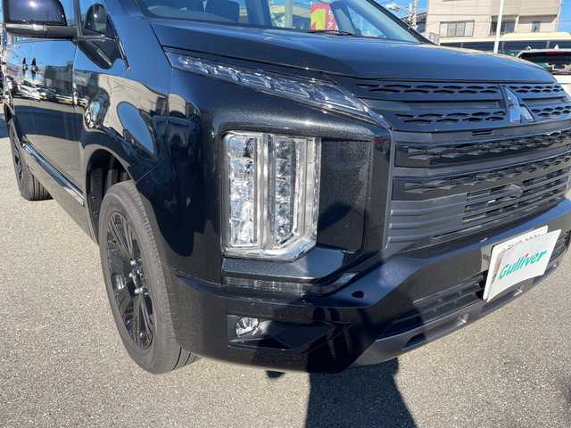 三菱 デリカＤ：５ シャモニー 石川県 2025(令7)年 0.1千km 黒Ⅱ 登録未使用車/禁煙車/4WD/e-Assist/アラウンドビューモニター/両側パワースライドドア/パワーバックドア/レーダークルーズコントロール/LEDオートライト/オートマチックハイビーム/ハーフレザーシート/前席シートヒーター/純正18インチアルミホイール/パドルシフト/アイドリングストップ/ステアリングヒーター/スペアキー/スマートキー