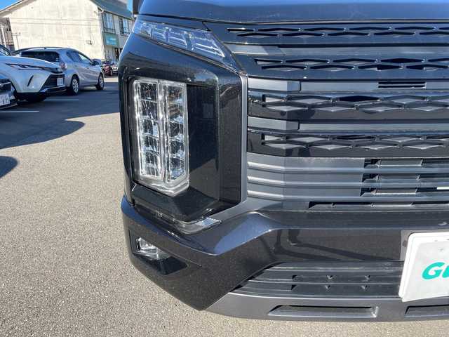 三菱 デリカＤ：５ シャモニー 石川県 2025(令7)年 0.1千km 黒Ⅱ 登録未使用車/禁煙車/4WD/e-Assist/アラウンドビューモニター/両側パワースライドドア/パワーバックドア/レーダークルーズコントロール/LEDオートライト/オートマチックハイビーム/ハーフレザーシート/前席シートヒーター/純正18インチアルミホイール/パドルシフト/アイドリングストップ/ステアリングヒーター/スペアキー/スマートキー