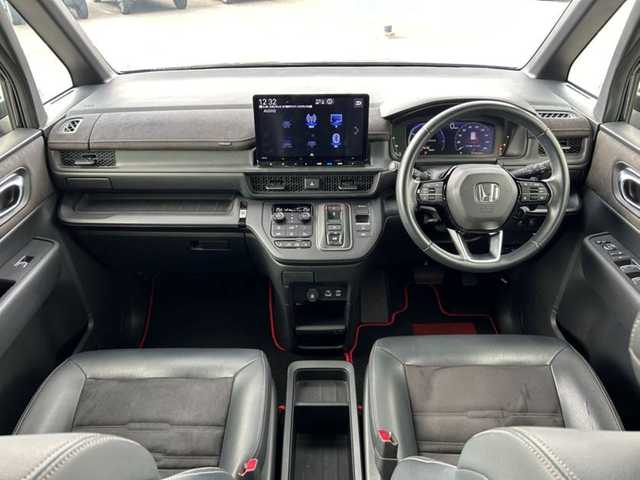 ホンダ ステップワゴン スパーダ eHEV プレミアムライン 和歌山県 2023(令5)年 3.7万km ミッドナイトブルービームM 純正ナビ/フルセグTV/(AM/FM/CD/DVD/USB/Bluetooth)/全方位カメラ/衝突軽減ブレーキ/横滑り防止機能/レーダークルコン/コーナーセンサー/減速セレクター/両側パワースライドドア/シートヒーター/LEDヘッドライト/オートライト/オートマチックハイビーム/アダプティブドライビングビーム/パワーバックドア/2列目オットマン/純正AW