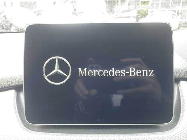 メルセデス・ベンツ Ｂ１８０ 大阪府 2019(平31)年 7.1万km 黒 ワンオーナー/純正ナビ/BTオーディオ/フルセグテレビ/バックカメラ/前席シートヒーター/D席パワーシート/パドルシフト/LEDヘッドライト/オートライト/ステアリングスイッチ/純正ラバーマット/純正18インチAW/ETC/スマートキープッシュスタート/スペアキー
