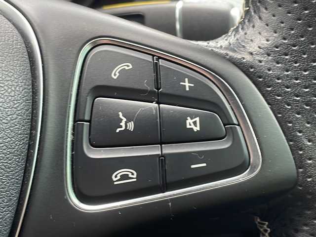 メルセデス・ベンツ Ｂ１８０ 大阪府 2019(平31)年 7.1万km 黒 ワンオーナー/純正ナビ/BTオーディオ/フルセグテレビ/バックカメラ/前席シートヒーター/D席パワーシート/パドルシフト/LEDヘッドライト/オートライト/ステアリングスイッチ/純正ラバーマット/純正18インチAW/ETC/スマートキープッシュスタート/スペアキー