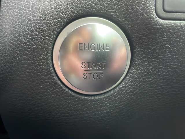 メルセデス・ベンツ Ｂ１８０ 大阪府 2019(平31)年 7.1万km 黒 ワンオーナー/純正ナビ/BTオーディオ/フルセグテレビ/バックカメラ/前席シートヒーター/D席パワーシート/パドルシフト/LEDヘッドライト/オートライト/ステアリングスイッチ/純正ラバーマット/純正18インチAW/ETC/スマートキープッシュスタート/スペアキー