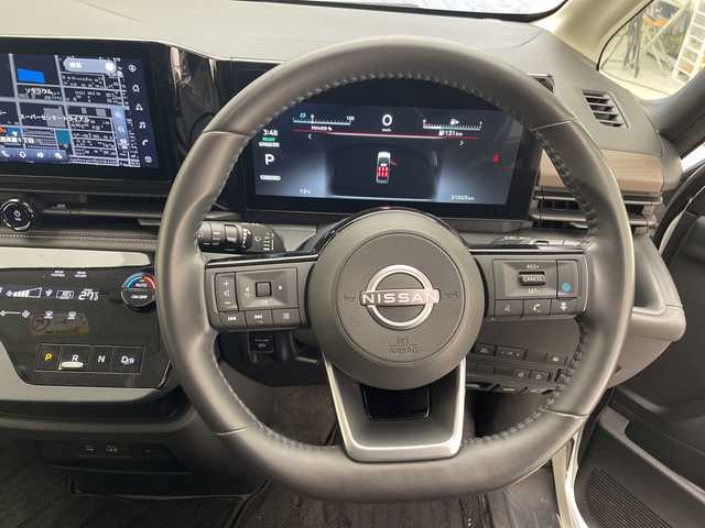 日産 セレナ e－パワー ハイウェイスター V 愛知県 2023(令5)年 3.1万km プリズムホワイト プロパイロット/純正12.3型ディスプレイオーディオナビ/フリップダウンモニター/全方位カメラ/両側パワースライドドア/ハンズフリースライドドア/コーナーセンサー/純正アルミホイール/ETC2.0/LEDヘッドライト/インテリジェントミラー/リアオートエアコン/レーンキープアシスト/オートマチックハイビーム/ワイヤレス充電機/ドライブレコーダー/衝突軽減システム/フルセグ/Bluetooth/ステアリングスイッチ/スマートキー/プッシュスタート