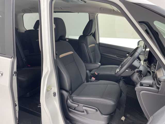 日産 セレナ e－パワー ハイウェイスター V 愛知県 2023(令5)年 3.1万km プリズムホワイト プロパイロット/純正12.3型ディスプレイオーディオナビ/フリップダウンモニター/全方位カメラ/両側パワースライドドア/ハンズフリースライドドア/コーナーセンサー/純正アルミホイール/ETC2.0/LEDヘッドライト/インテリジェントミラー/リアオートエアコン/レーンキープアシスト/オートマチックハイビーム/ワイヤレス充電機/ドライブレコーダー/衝突軽減システム/フルセグ/Bluetooth/ステアリングスイッチ/スマートキー/プッシュスタート