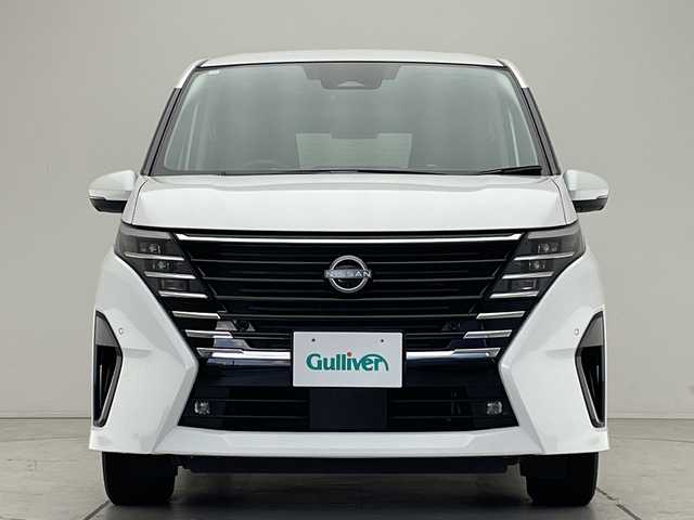 日産 セレナ e－パワー ハイウェイスター V 愛知県 2023(令5)年 3.1万km プリズムホワイト プロパイロット/純正12.3型ディスプレイオーディオナビ/フリップダウンモニター/全方位カメラ/両側パワースライドドア/ハンズフリースライドドア/コーナーセンサー/純正アルミホイール/ETC2.0/LEDヘッドライト/インテリジェントミラー/リアオートエアコン/レーンキープアシスト/オートマチックハイビーム/ワイヤレス充電機/ドライブレコーダー/衝突軽減システム/フルセグ/Bluetooth/ステアリングスイッチ/スマートキー/プッシュスタート