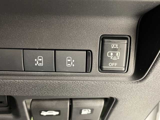 日産 セレナ e－パワー ハイウェイスター V 愛知県 2023(令5)年 3.1万km プリズムホワイト プロパイロット/純正12.3型ディスプレイオーディオナビ/フリップダウンモニター/全方位カメラ/両側パワースライドドア/ハンズフリースライドドア/コーナーセンサー/純正アルミホイール/ETC2.0/LEDヘッドライト/インテリジェントミラー/リアオートエアコン/レーンキープアシスト/オートマチックハイビーム/ワイヤレス充電機/ドライブレコーダー/衝突軽減システム/フルセグ/Bluetooth/ステアリングスイッチ/スマートキー/プッシュスタート