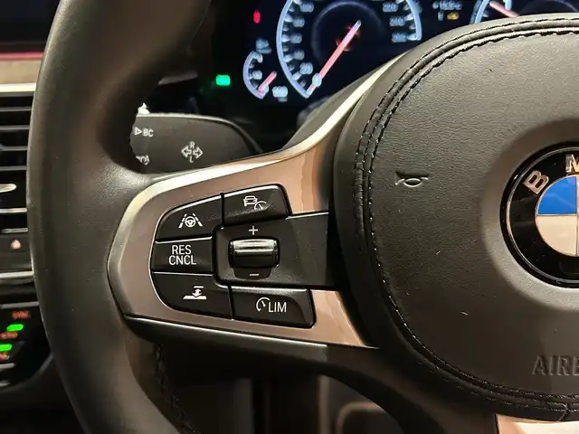 ＢＭＷ ５２３ｄ xDrive Mスピリット 道央・札幌 2019(令1)年 5.1万km アルピンホワイトⅢ アドバンスパッケージ/　・コンフォートアクセス/　・オートマチックトランクリッド/　・アダプティブLEDヘッドライト/　・パーキングアシストプラス/　・電動フロントシート/　・アンビエントライト/ハイラインパッケージ/　・ダコタレザーシート/　・シートヒーター/　・ランバーサポート/ドライビングアシストプラス/ヘッドアップディスプレイ/純正HDDナビ/フルセグTV/360°カメラ/HiFiスピーカー