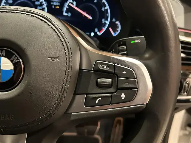 ＢＭＷ ５２３ｄ xDrive Mスピリット 道央・札幌 2019(令1)年 5.1万km アルピンホワイトⅢ アドバンスパッケージ/　・コンフォートアクセス/　・オートマチックトランクリッド/　・アダプティブLEDヘッドライト/　・パーキングアシストプラス/　・電動フロントシート/　・アンビエントライト/ハイラインパッケージ/　・ダコタレザーシート/　・シートヒーター/　・ランバーサポート/ドライビングアシストプラス/ヘッドアップディスプレイ/純正HDDナビ/フルセグTV/360°カメラ/HiFiスピーカー