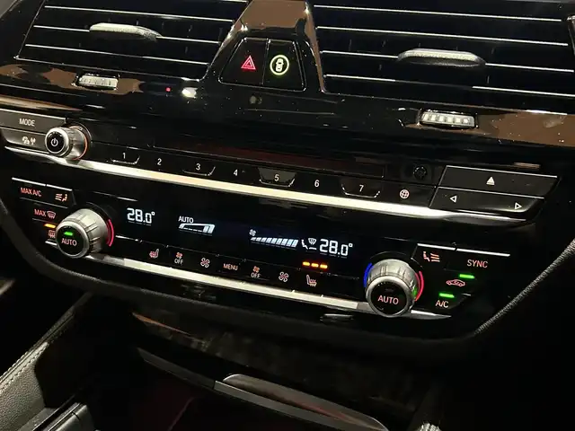 ＢＭＷ ５２３ｄ xDrive Mスピリット 道央・札幌 2019(令1)年 5.1万km アルピンホワイトⅢ アドバンスパッケージ/　・コンフォートアクセス/　・オートマチックトランクリッド/　・アダプティブLEDヘッドライト/　・パーキングアシストプラス/　・電動フロントシート/　・アンビエントライト/ハイラインパッケージ/　・ダコタレザーシート/　・シートヒーター/　・ランバーサポート/ドライビングアシストプラス/ヘッドアップディスプレイ/純正HDDナビ/フルセグTV/360°カメラ/HiFiスピーカー