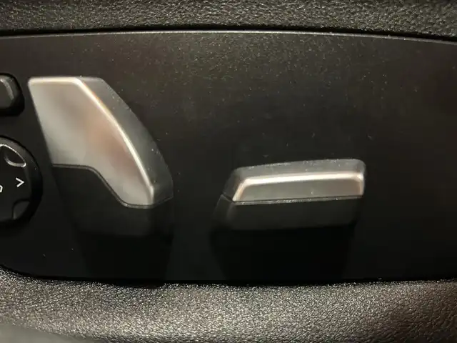 ＢＭＷ ５２３ｄ xDrive Mスピリット 道央・札幌 2019(令1)年 5.1万km アルピンホワイトⅢ アドバンスパッケージ/　・コンフォートアクセス/　・オートマチックトランクリッド/　・アダプティブLEDヘッドライト/　・パーキングアシストプラス/　・電動フロントシート/　・アンビエントライト/ハイラインパッケージ/　・ダコタレザーシート/　・シートヒーター/　・ランバーサポート/ドライビングアシストプラス/ヘッドアップディスプレイ/純正HDDナビ/フルセグTV/360°カメラ/HiFiスピーカー