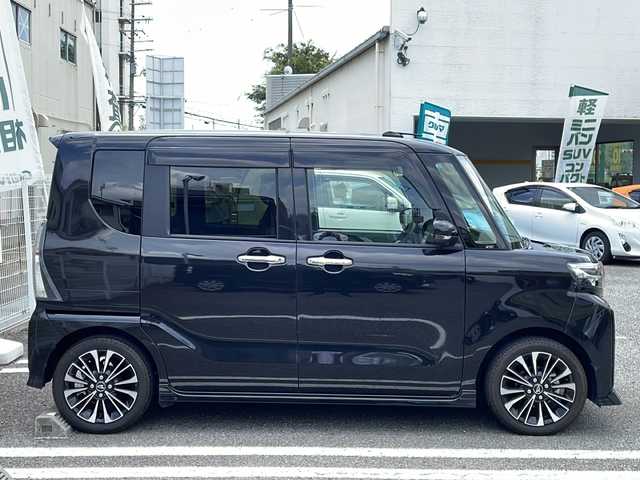 ダイハツ タント カスタム RS 兵庫県 2023(令5)年 2.1万km ブラックマイカメタリック ターボ/純正ナビ/CD/DVD/フルセグTV/Bluetooth/全方位カメラ/純正ドライブレコーダー/スマートアシスト/両側パワースライドドア/LEDヘッドランプ/オートライト/ブラック合皮ハーフレザーシート/運転席/樹種席シートヒーター/格納式シートバックテーブル(運転席/助手席)/スマートキー/エンジンプッシュスタート