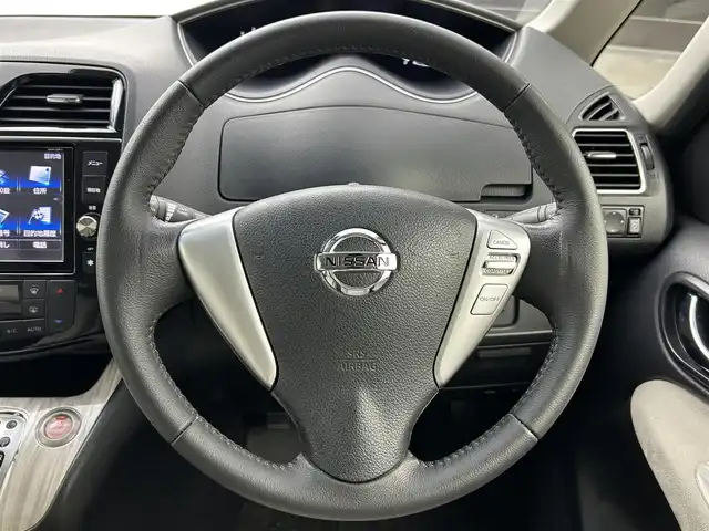 日産 セレナ ハイウェイS G S HV Aセーフ 群馬県 2015(平27)年 7.8万km タイガーアイブラウン 純正８インチナビ　アラウンドビューモニター　エマージェンシーブレーキ　クルーズコントロール　両側パワースライドドア　車線逸脱警報　コーナーセンサー　ＬＥＤヘッドライト　オートライト　ＥＴＣ　禁煙車