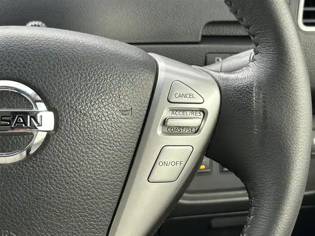 日産 セレナ ハイウェイS G S HV Aセーフ 群馬県 2015(平27)年 7.8万km タイガーアイブラウン 純正８インチナビ　アラウンドビューモニター　エマージェンシーブレーキ　クルーズコントロール　両側パワースライドドア　車線逸脱警報　コーナーセンサー　ＬＥＤヘッドライト　オートライト　ＥＴＣ　禁煙車