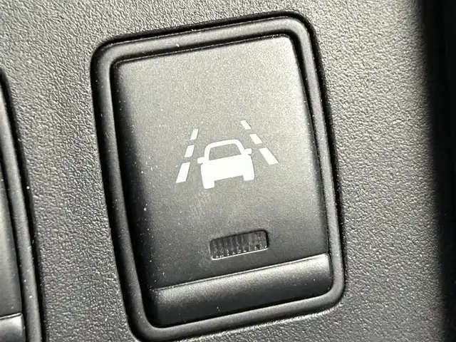 日産 セレナ ハイウェイS G S HV Aセーフ 群馬県 2015(平27)年 7.8万km タイガーアイブラウン 純正８インチナビ　アラウンドビューモニター　エマージェンシーブレーキ　クルーズコントロール　両側パワースライドドア　車線逸脱警報　コーナーセンサー　ＬＥＤヘッドライト　オートライト　ＥＴＣ　禁煙車