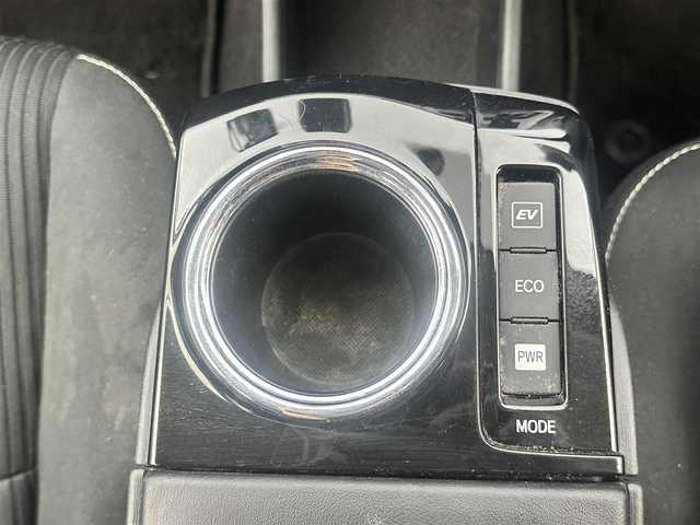 トヨタ プリウス α S チューンブラック Ⅱ 愛知県 2017(平29)年 7.2万km ホワイトパールクリスタルシャイン ナビＮＳＣＤ－Ｗ６５　/バックカメラ　/クルコン　/ＥＴＣ　/前席シートヒーター　/レーンキープアシスト　/ＬＥＤライト　/フォグ　/ソナー前後　/１６インチアルミ　/オートハイビーム　　/スペアキー　保証書　記録簿　取説