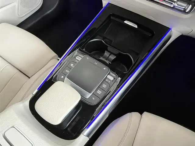 メルセデス・ベンツ Ｍ・ベンツ ＧＬＢ２００ｄ 山形県 2021(令3)年 3.5万km 白 ・純正ナビ/・Bluetooth/USB/フルセグ/・360°カメラ/・ダウンヒルアシスト/・パノラマサンルーフ/・アダプティブクルーズコントロール/・レーンキープアシスト/・ブラインドスポットモニター/・レーンチェンジアシスト/・パーキングセンサー/・シートヒーター/・パワーシート/・アンビエントライト/・パドルシフト/・純正ドラレコ前後/・オートライト/・ETC/・パワーリアゲート/・フットオープナー/・ワイヤレスチャージ/・ベージュレザーシート