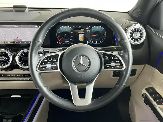 メルセデス・ベンツ Ｍ・ベンツ ＧＬＢ２００ｄ 山形県 2021(令3)年 3.5万km 白 ・純正ナビ/・Bluetooth/USB/フルセグ/・360°カメラ/・ダウンヒルアシスト/・パノラマサンルーフ/・アダプティブクルーズコントロール/・レーンキープアシスト/・ブラインドスポットモニター/・レーンチェンジアシスト/・パーキングセンサー/・シートヒーター/・パワーシート/・アンビエントライト/・パドルシフト/・純正ドラレコ前後/・オートライト/・ETC/・パワーリアゲート/・フットオープナー/・ワイヤレスチャージ/・ベージュレザーシート