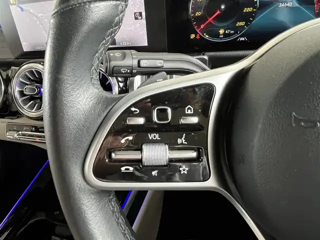 メルセデス・ベンツ Ｍ・ベンツ ＧＬＢ２００ｄ 山形県 2021(令3)年 3.5万km 白 ・純正ナビ/・Bluetooth/USB/フルセグ/・360°カメラ/・ダウンヒルアシスト/・パノラマサンルーフ/・アダプティブクルーズコントロール/・レーンキープアシスト/・ブラインドスポットモニター/・レーンチェンジアシスト/・パーキングセンサー/・シートヒーター/・パワーシート/・アンビエントライト/・パドルシフト/・純正ドラレコ前後/・オートライト/・ETC/・パワーリアゲート/・フットオープナー/・ワイヤレスチャージ/・ベージュレザーシート