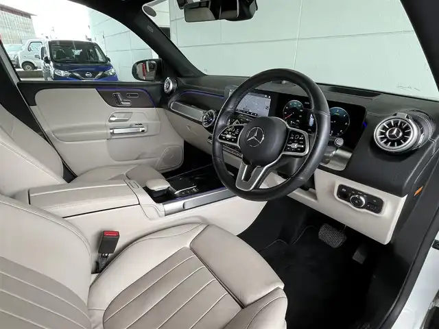 メルセデス・ベンツ Ｍ・ベンツ ＧＬＢ２００ｄ 山形県 2021(令3)年 3.5万km 白 ・純正ナビ/・Bluetooth/USB/フルセグ/・360°カメラ/・ダウンヒルアシスト/・パノラマサンルーフ/・アダプティブクルーズコントロール/・レーンキープアシスト/・ブラインドスポットモニター/・レーンチェンジアシスト/・パーキングセンサー/・シートヒーター/・パワーシート/・アンビエントライト/・パドルシフト/・純正ドラレコ前後/・オートライト/・ETC/・パワーリアゲート/・フットオープナー/・ワイヤレスチャージ/・ベージュレザーシート