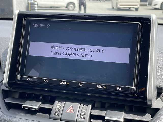 トヨタ ＲＡＶ４ G Zパッケージ 三重県 2019(令1)年 4.1万km ホワイトパールクリスタルシャイン 純正９型ナビ/トヨタセーフティーセンス/衝突軽減ブレーキ/レーンキープアシスト/レーダークルーズコントロール/レーンキープアシスト/標識認識システム/先行車発進お知らせ/BSM/追従走行/D＋N席温シート/D席パワーシート/メモリシート/電動リアゲート/純正デジタルインナーミラー/バックカメラ/フロントカメラ/LEDヘッドライト/フォグライト/ビルトインETC/ステアリングヒーター/純正ドライブレコーダー/USB給電/ドアバイザー/禁煙車