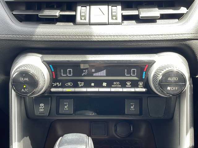 トヨタ ＲＡＶ４ G Zパッケージ 三重県 2019(令1)年 4.1万km ホワイトパールクリスタルシャイン 純正９型ナビ/トヨタセーフティーセンス/衝突軽減ブレーキ/レーンキープアシスト/レーダークルーズコントロール/レーンキープアシスト/標識認識システム/先行車発進お知らせ/BSM/追従走行/D＋N席温シート/D席パワーシート/メモリシート/電動リアゲート/純正デジタルインナーミラー/バックカメラ/フロントカメラ/LEDヘッドライト/フォグライト/ビルトインETC/ステアリングヒーター/純正ドライブレコーダー/USB給電/ドアバイザー/禁煙車