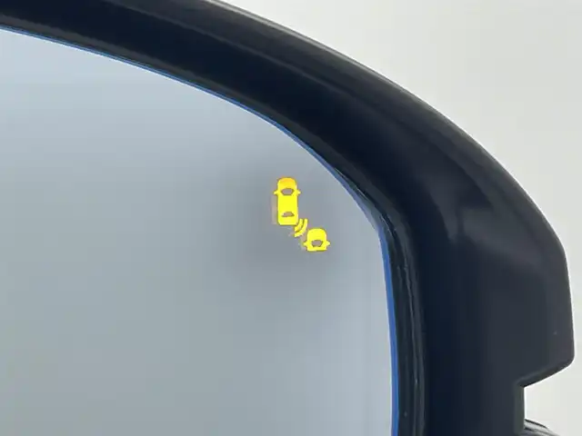 ホンダ ヴェゼル ハイブリッド e:HEV Z 岡山県 2021(令3)年 4万km プラチナホワイトパール Honda SENSING	/・衝突軽減ブレーキ	/・オートハイビーム	/・誤発進抑制機能	/・後方誤発進抑制機能	/・路外逸脱警報機能	/・アダプティブクルーズコントロール	/・車線維持支援システム	/・先行車発進お知らせ機能		/純正９インチメモリナビゲーション		/【フルセグ/Bluetooth/DVD/MSV】		/バックカメラ		/純正18inアルミホイール+サマータイヤ：装着			/レーダークルーズコントロール		/ビルトインETC		/LEDヘッドライト（AUTO機能付き）		/シートヒーター		/横滑り防止機能			/ドライブレコーダー				/スマートキー		/ステアリングスイッチ		/プッシュスタート		/コーナーセンサー				/フロアマット			/スペアキー×１