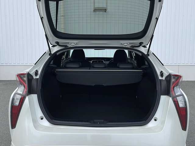 トヨタ プリウス S ツーリングセレクション 三重県 2016(平28)年 4.5万km ホワイトパールクリスタルシャイン 純正9型ナビ/衝突軽減/車線抑制/追従走行/モデリスタエアロ/バックカメラ/シートヒーター(D+N席)/社外ETC/ステアリングスイッチ/オートライト/LEDヘッドライト/フォグライト/禁煙車