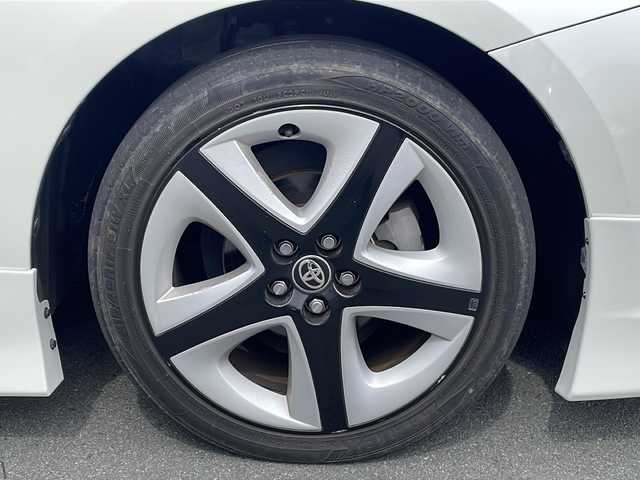 トヨタ プリウス S ツーリングセレクション 三重県 2016(平28)年 4.5万km ホワイトパールクリスタルシャイン 純正9型ナビ/衝突軽減/車線抑制/追従走行/モデリスタエアロ/バックカメラ/シートヒーター(D+N席)/社外ETC/ステアリングスイッチ/オートライト/LEDヘッドライト/フォグライト/禁煙車